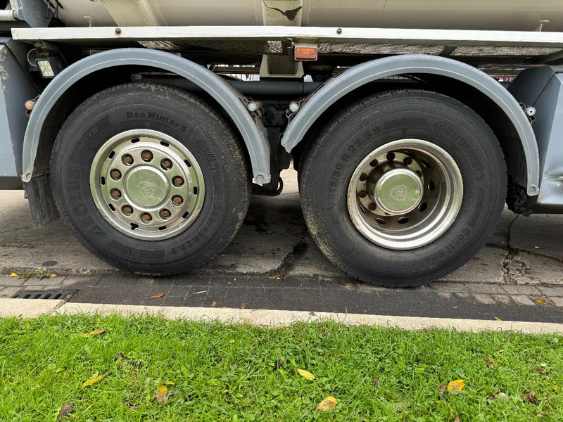 Scania P400 6X2 - EURO 5 + 3 CAMBER + LIFTING AXLE - Tanker truck: picture 5 Scania P400 6X2 - EURO 5 + 3 CAMBER + LIFTING AXLE - Tanker truck: picture 5