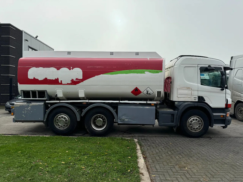 Scania P400 6X2 - EURO 5 + 3 CAMBER + STEERING & LIFTING AXLE - Tanker truck: picture 4 Scania P400 6X2 - EURO 5 + 3 CAMBER + STEERING & LIFTING AXLE - Tanker truck: picture 4