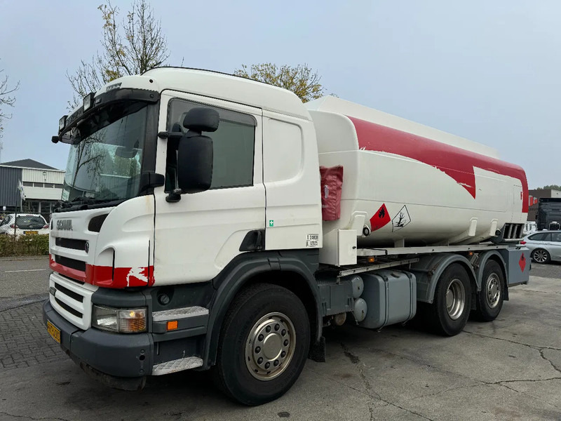 Scania P400 6X2 - EURO 5 + 3 CAMBER + STEERING & LIFTING AXLE - Tanker truck: picture 1 Scania P400 6X2 - EURO 5 + 3 CAMBER + STEERING & LIFTING AXLE - Tanker truck: picture 1