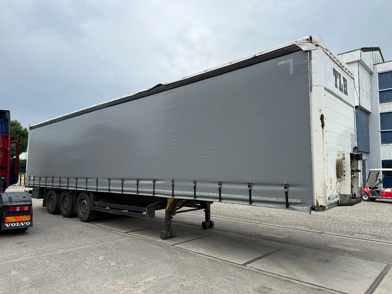 Schmitz Cargobull 3 AXLE + COIL - DISC BRAKES + SLIDING ROOF - Curtainsider semi-trailer: picture 3 Schmitz Cargobull 3 AXLE + COIL - DISC BRAKES + SLIDING ROOF - Curtainsider semi-trailer: picture 3