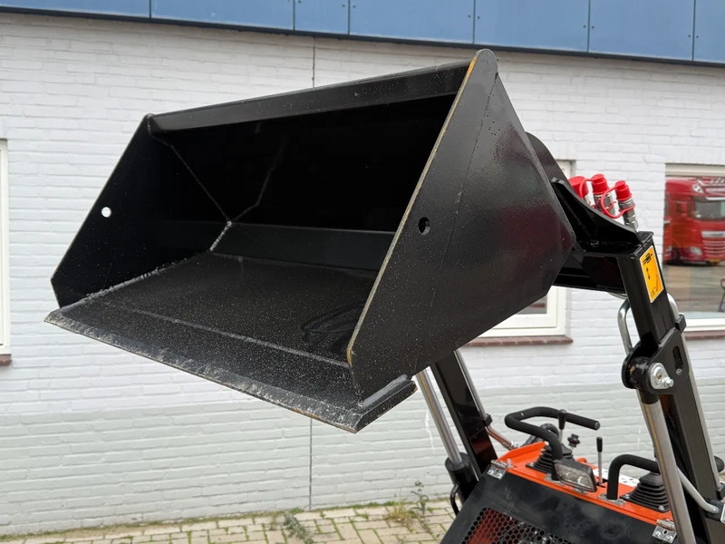 Skid steer loader SL36C - NEW & UNUSED! - Compact track loader: picture 3 Skid steer loader SL36C - NEW & UNUSED! - Compact track loader: picture 3