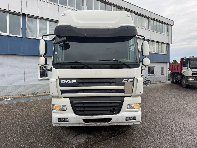 DAF CF 85.460 4X2 EURO 5 SLEEPER CAB - Tractor truck: picture 2 DAF CF 85.460 4X2 EURO 5 SLEEPER CAB - Tractor truck: picture 2