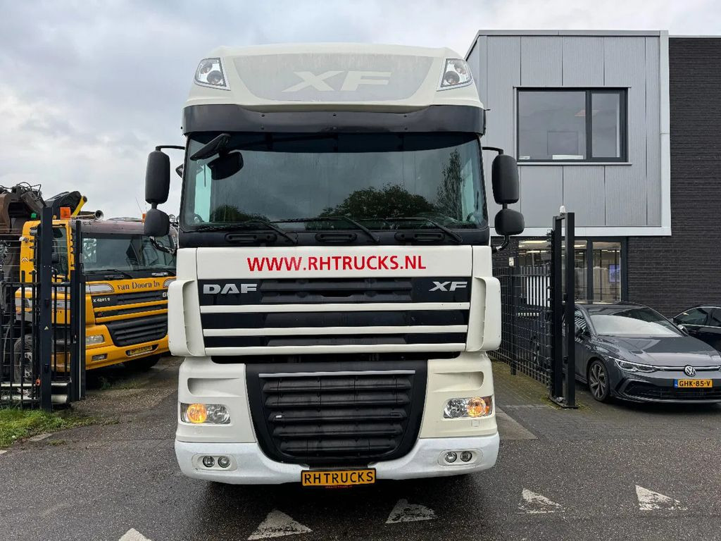 DAF XF 105.460 4X2 EURO 5 RETARDER MANUAL GEAR - Tractor truck: picture 2 DAF XF 105.460 4X2 EURO 5 RETARDER MANUAL GEAR - Tractor truck: picture 2