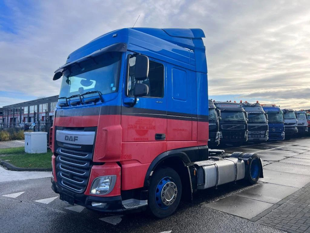 DAF XF 440 SC 4X2 MEGA 757.858km - Tractor truck: picture 1 DAF XF 440 SC 4X2 MEGA 757.858km - Tractor truck: picture 1