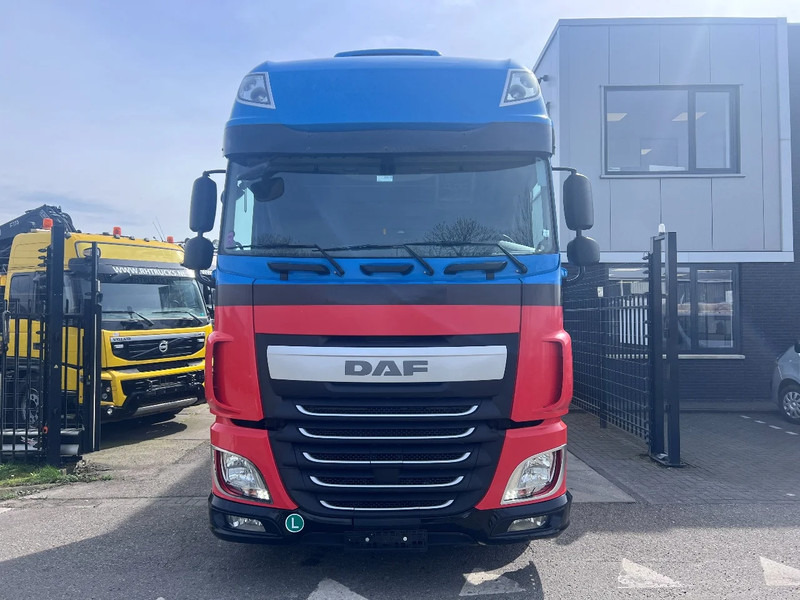 DAF XF 440 SSC 4X2 EURO 6 VOLUME - Tractor truck: picture 2 DAF XF 440 SSC 4X2 EURO 6 VOLUME - Tractor truck: picture 2