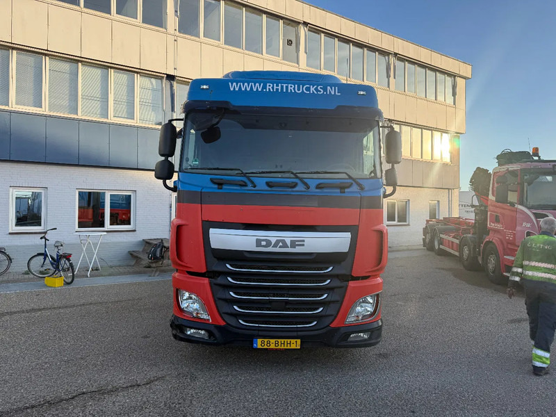 DAF XF 440 XF 440 TREKKER EURO 6 - Tractor truck: picture 2 DAF XF 440 XF 440 TREKKER EURO 6 - Tractor truck: picture 2