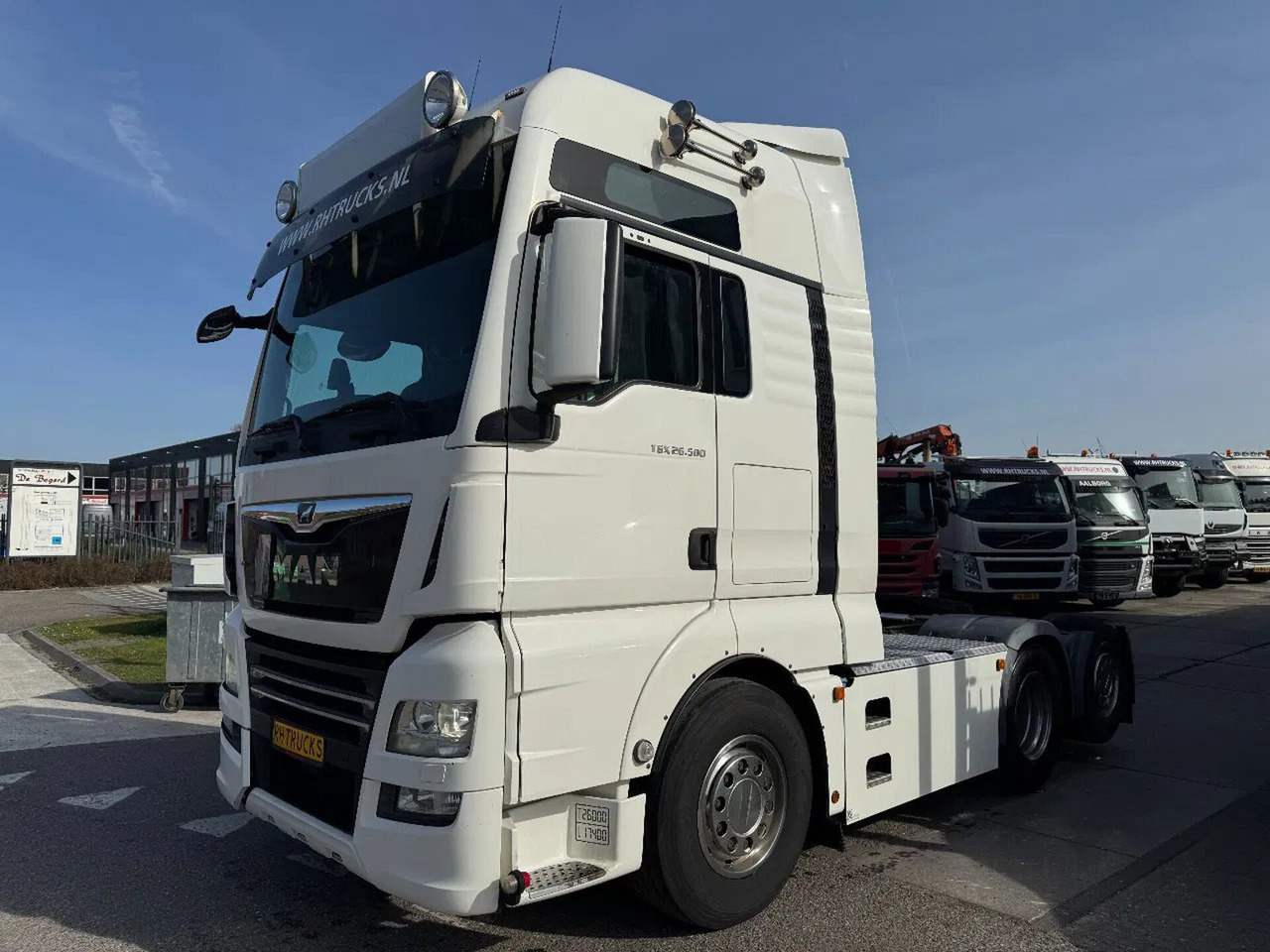 MAN TGX 26.500 6X2 - EURO 6 + LIFTING AXLE - Tractor truck: picture 3 MAN TGX 26.500 6X2 - EURO 6 + LIFTING AXLE - Tractor truck: picture 3