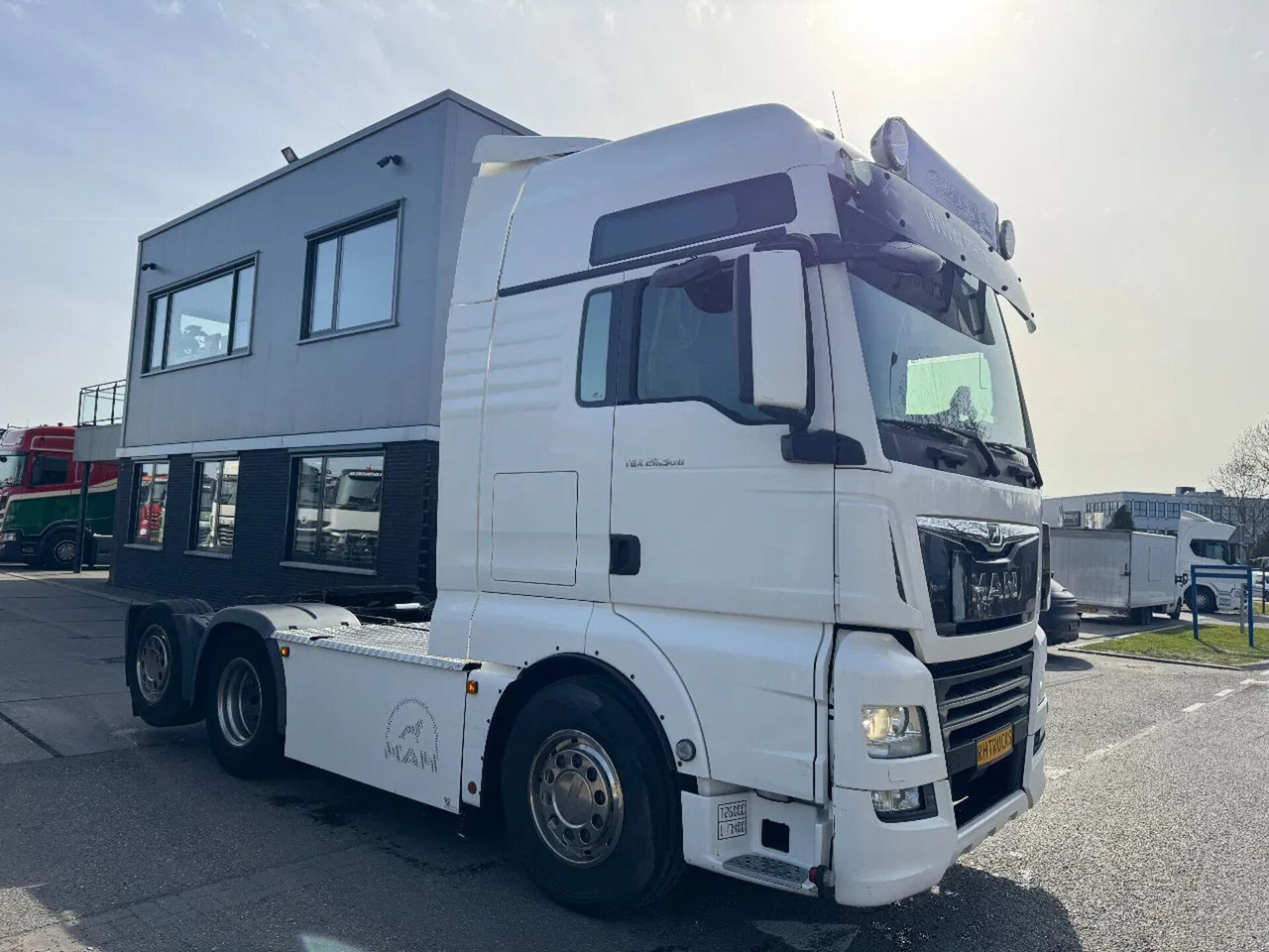 MAN TGX 26.500 6X2 - EURO 6 + LIFTING AXLE - Tractor truck: picture 1 MAN TGX 26.500 6X2 - EURO 6 + LIFTING AXLE - Tractor truck: picture 1