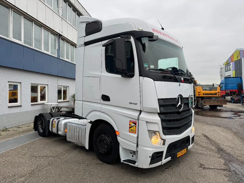Mercedes-Benz Actros 1842 4X2 EURO 6 MEGA DOUBLE TANK - Tractor truck: picture 3 Mercedes-Benz Actros 1842 4X2 EURO 6 MEGA DOUBLE TANK - Tractor truck: picture 3