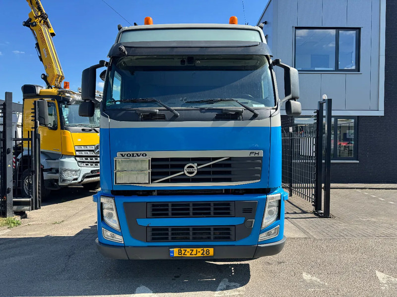 Volvo FH 460 6X2 EURO 5 GARDNER DENVER - Tractor truck: picture 2 Volvo FH 460 6X2 EURO 5 GARDNER DENVER - Tractor truck: picture 2