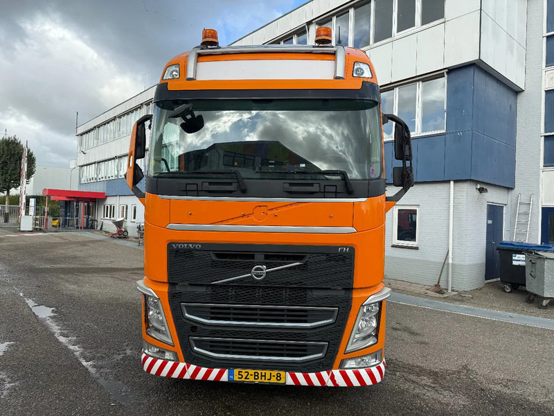 Volvo FH 540, 8X4, 490049 KM, INTARDER TUV 30-06-2026 - Tractor truck: picture 2 Volvo FH 540, 8X4, 490049 KM, INTARDER TUV 30-06-2026 - Tractor truck: picture 2