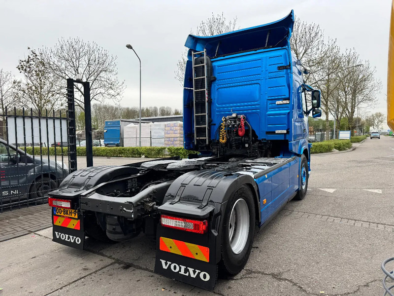 Volvo FM 370 4X2 EURO 6 SKIRTS SPOILERS I-SHIFT - Tractor truck: picture 4 Volvo FM 370 4X2 EURO 6 SKIRTS SPOILERS I-SHIFT - Tractor truck: picture 4