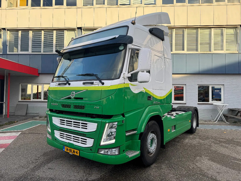 Volvo FM 420 4X2 EURO 6 SKIRTS AUTOMATIC - Tractor truck: picture 1 Volvo FM 420 4X2 EURO 6 SKIRTS AUTOMATIC - Tractor truck: picture 1
