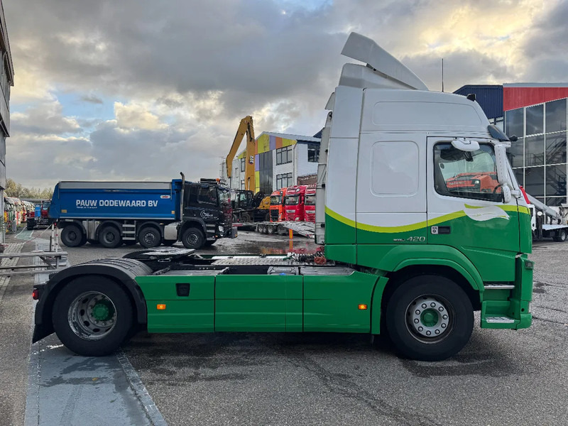 Volvo FM 420 4X2 EURO 6 SKIRTS AUTOMATIC - Tractor truck: picture 4 Volvo FM 420 4X2 EURO 6 SKIRTS AUTOMATIC - Tractor truck: picture 4