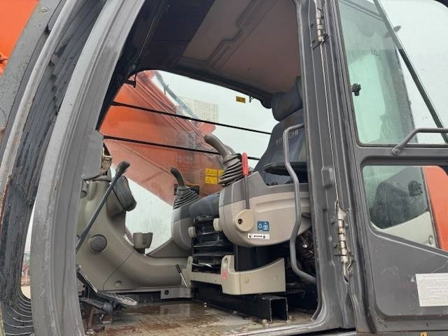 Crawler excavator HITACHI ZX 350 LCN: picture 12