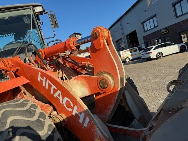 Hitachi ZW 180 - Wheel loader: picture 5 Hitachi ZW 180 - Wheel loader: picture 5