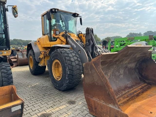 Volvo L 90 F  - Wheel loader: picture 4 Volvo L 90 F  - Wheel loader: picture 4