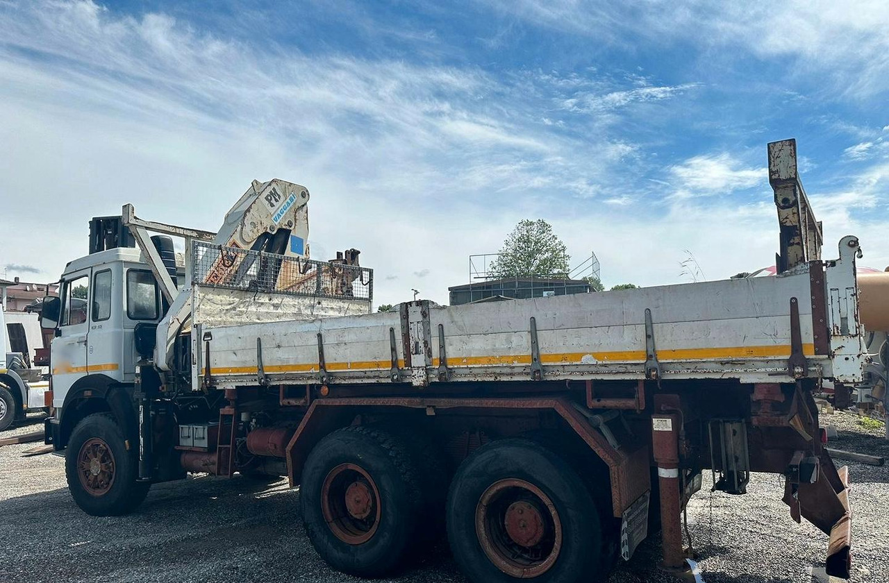 Iveco 330 26 con gru - Dropside/ Flatbed truck, Crane truck: picture 3 Iveco 330 26 con gru - Dropside/ Flatbed truck, Crane truck: picture 3