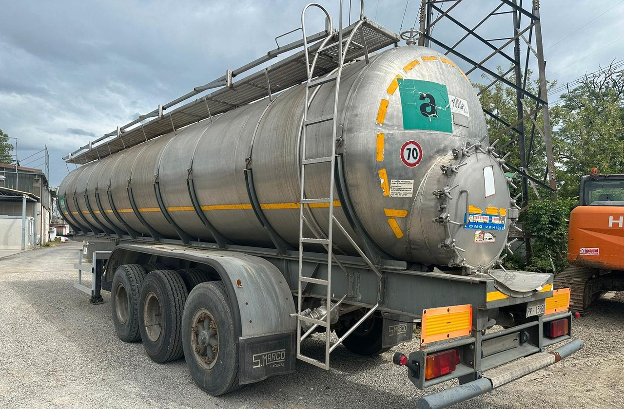Semirimorchio per fanghi e acqua - Tanker semi-trailer: picture 1 Semirimorchio per fanghi e acqua - Tanker semi-trailer: picture 1