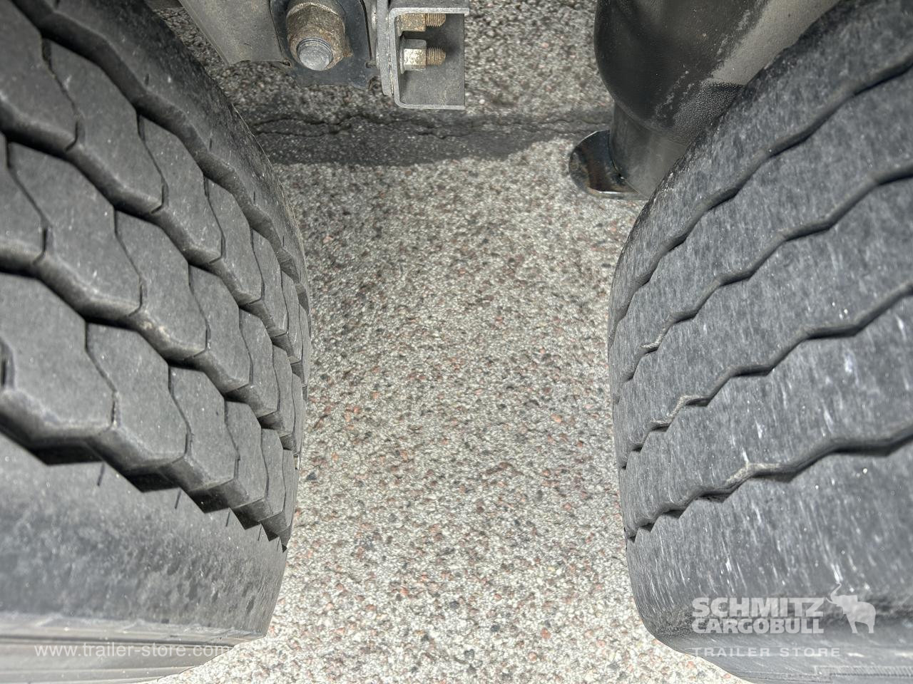 SCHMITZ Curtainsider Standard - Curtainsider semi-trailer: picture 3 SCHMITZ Curtainsider Standard - Curtainsider semi-trailer: picture 3