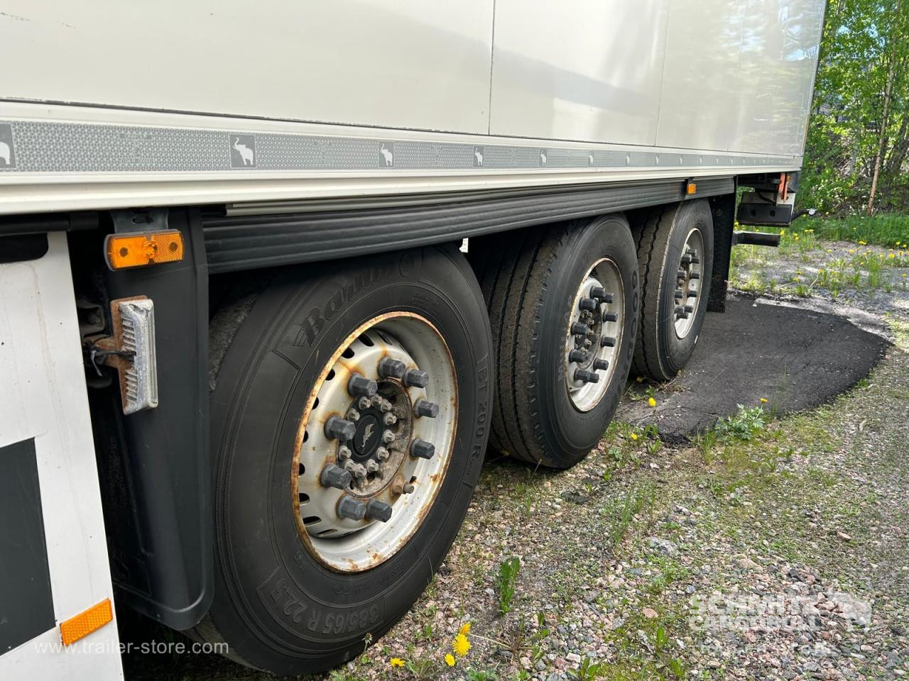 SCHMITZ Reefer Standard Double deck Taillift - Isothermal semi-trailer: picture 4 SCHMITZ Reefer Standard Double deck Taillift - Isothermal semi-trailer: picture 4