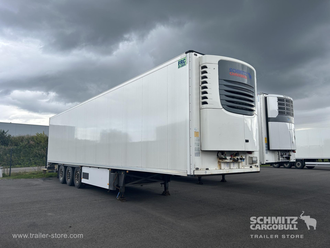SCHMITZ Reefer Standard Double deck Taillift - Isothermal semi-trailer: picture 1 SCHMITZ Reefer Standard Double deck Taillift - Isothermal semi-trailer: picture 1