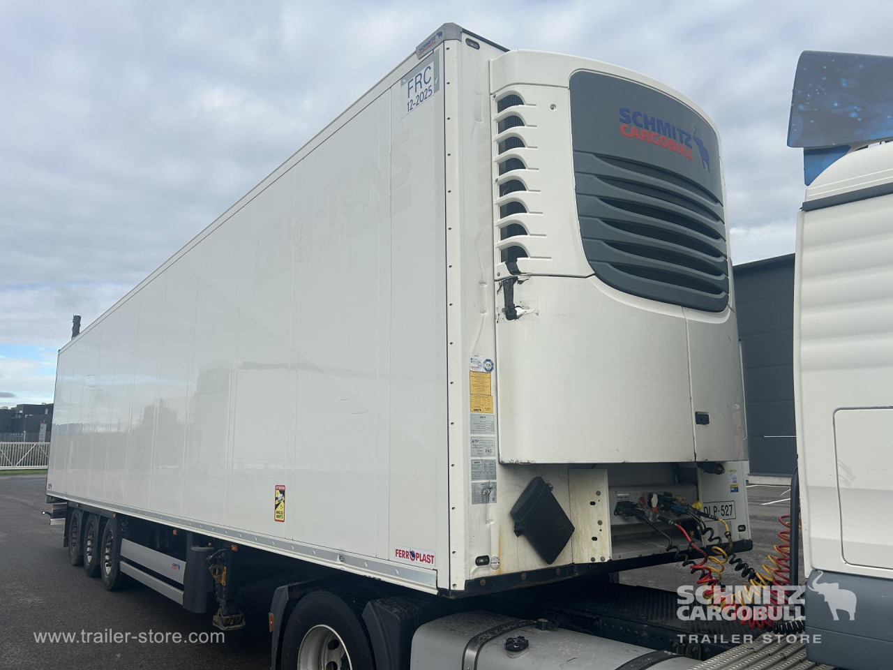 SCHMITZ Reefer Standard - Isothermal semi-trailer: picture 2 SCHMITZ Reefer Standard - Isothermal semi-trailer: picture 2