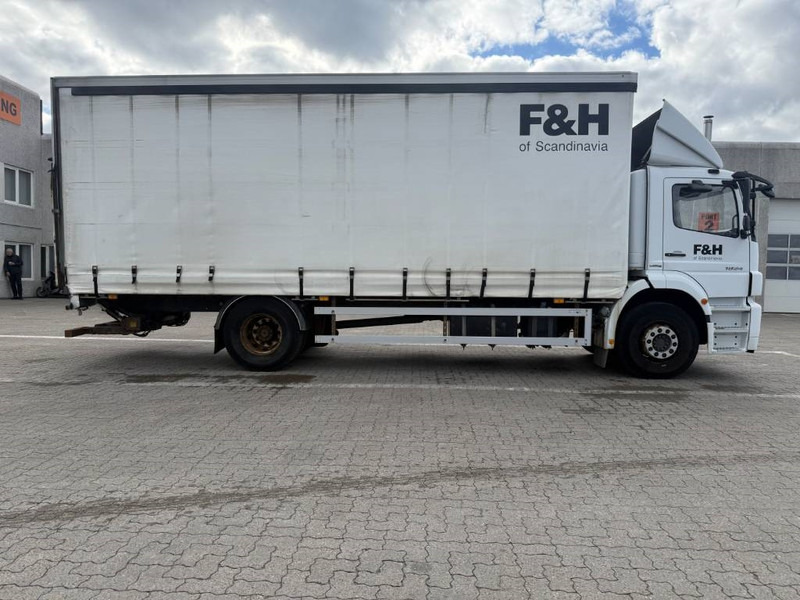 Mercedes-Benz Truck / Lastkraftwagen / Lastbil - Curtain side truck: picture 2 Mercedes-Benz Truck / Lastkraftwagen / Lastbil - Curtain side truck: picture 2