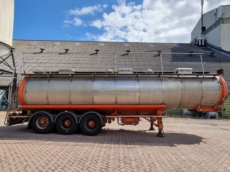 Burg Chemical - INOX - RVS - 31 m3 - 3 Comp. - Tanker semi-trailer: picture 5 Burg Chemical - INOX - RVS - 31 m3 - 3 Comp. - Tanker semi-trailer: picture 5
