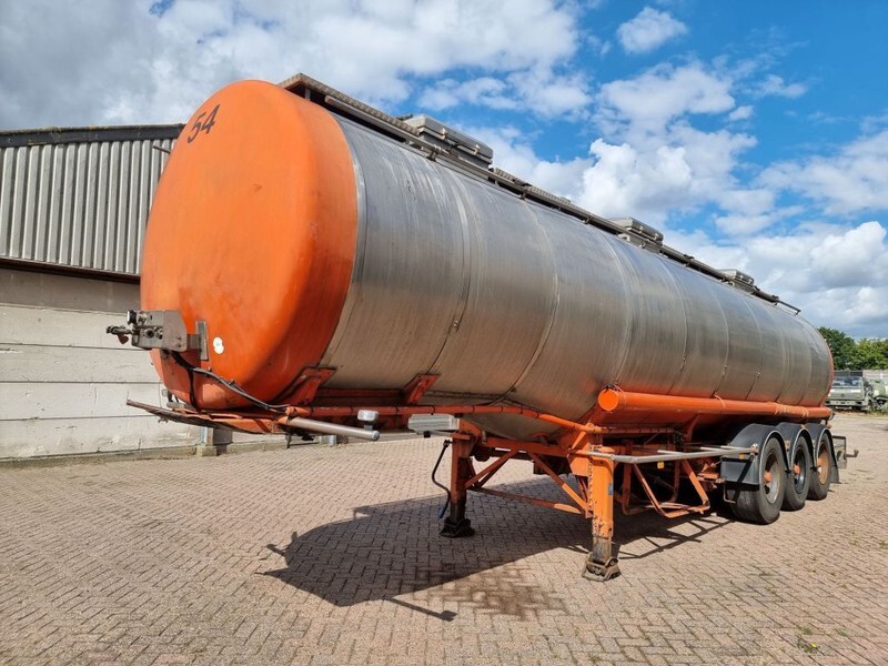Burg Chemical - INOX - RVS - 31 m3 - 3 Comp. - Tanker semi-trailer: picture 2 Burg Chemical - INOX - RVS - 31 m3 - 3 Comp. - Tanker semi-trailer: picture 2