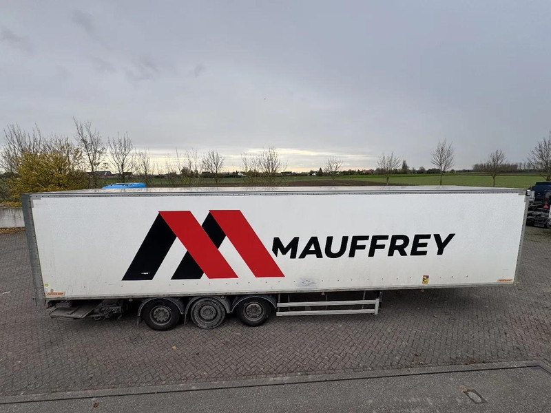 Fruehauf FST4 - Closed box semi-trailer: picture 4 Fruehauf FST4 - Closed box semi-trailer: picture 4