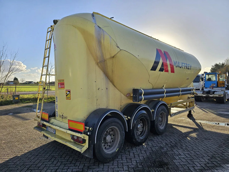 SPITZER S27DR - Tanker semi-trailer: picture 5 SPITZER S27DR - Tanker semi-trailer: picture 5