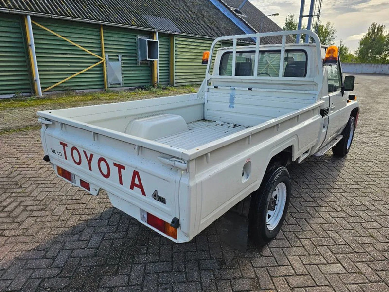 Toyota Land Cruiser LB71MOD - Pickup truck: picture 5 Toyota Land Cruiser LB71MOD - Pickup truck: picture 5
