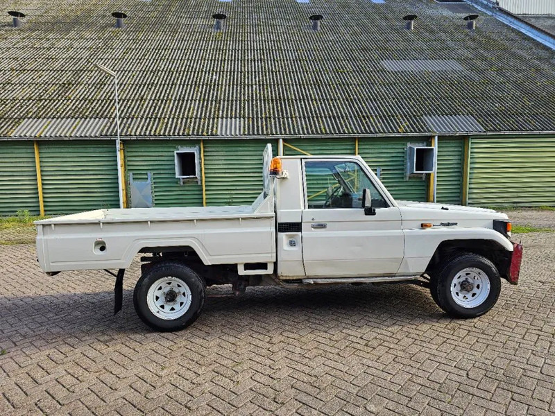 Toyota Land Cruiser LB71MOD - Pickup truck: picture 4 Toyota Land Cruiser LB71MOD - Pickup truck: picture 4