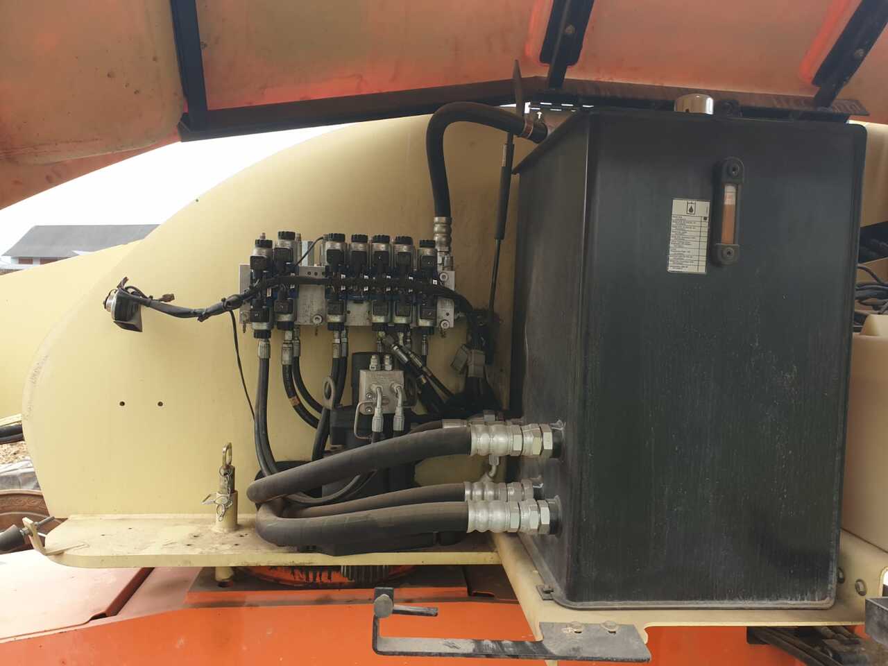 Telescopic boom JLG 400 S: picture 16