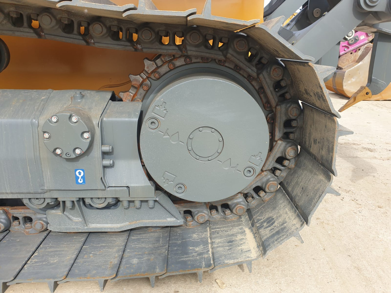 Bulldozer LIEBHERR PR 726 05 LGP: picture 9