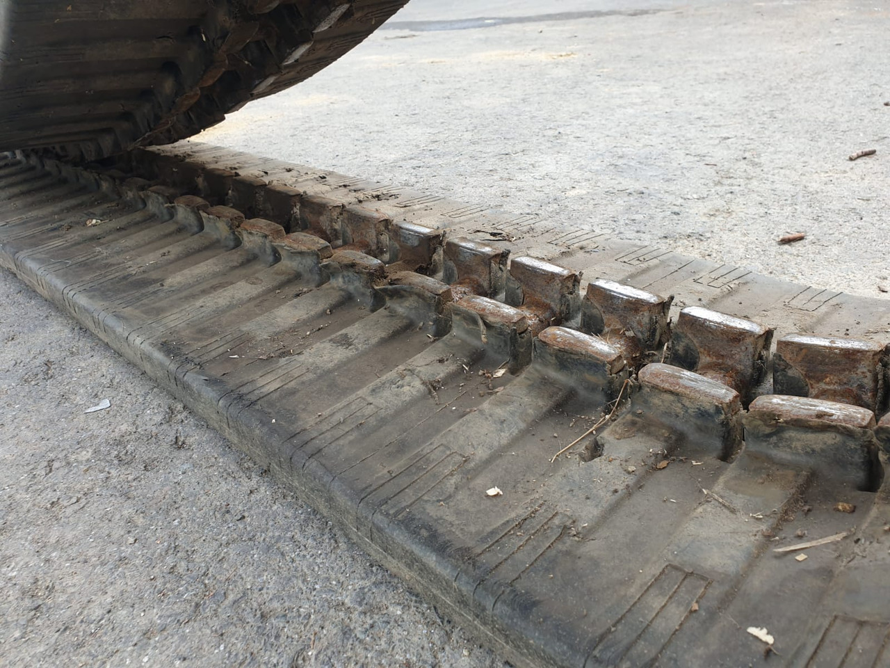 Rubber track used for Wacker Neuson 50Z3 - Spare parts for Mini excavator: picture 3 Rubber track used for Wacker Neuson 50Z3 - Spare parts for Mini excavator: picture 3