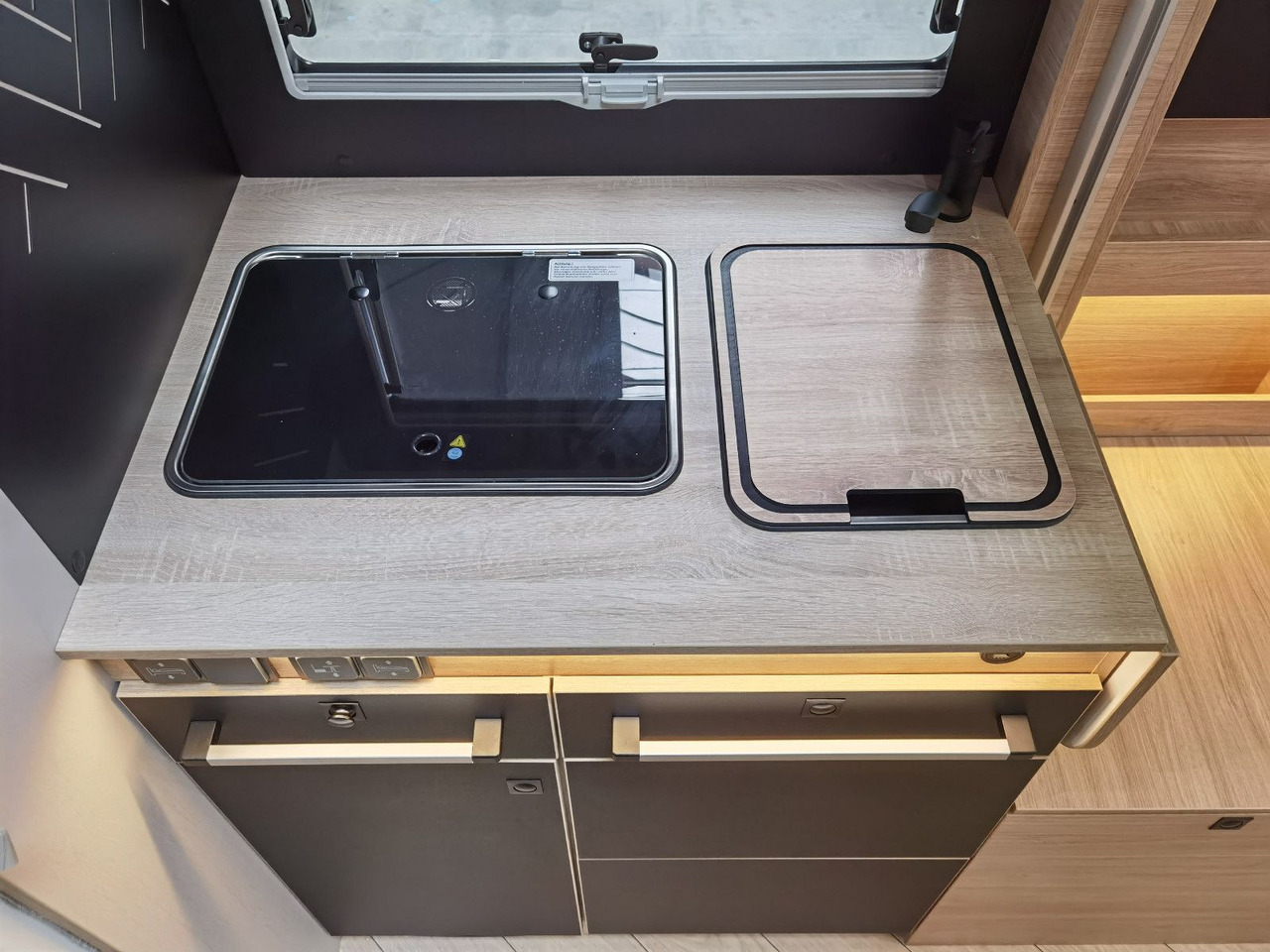 Semi-integrated motorhome Chausson 630 TITANIUM / - 2026 - / EINZEL.- HUBBETTEN: picture 15 Semi-integrated motorhome Chausson 630 TITANIUM / - 2026 - / EINZEL.- HUBBETTEN: picture 15