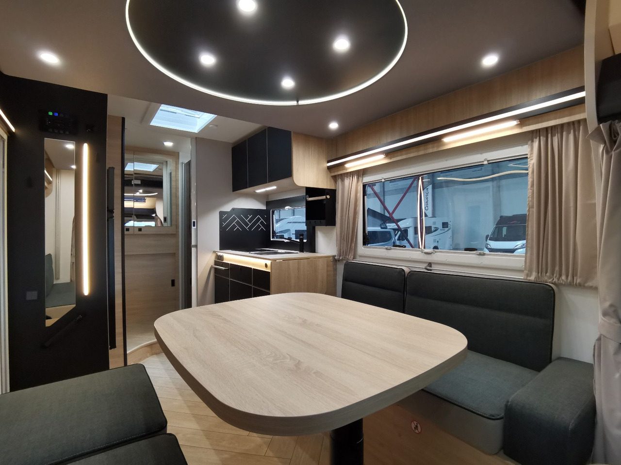 Semi-integrated motorhome Chausson 640 TITANIUM / -2026- / 165PS-9G. / XXL-HUBBETT: picture 6