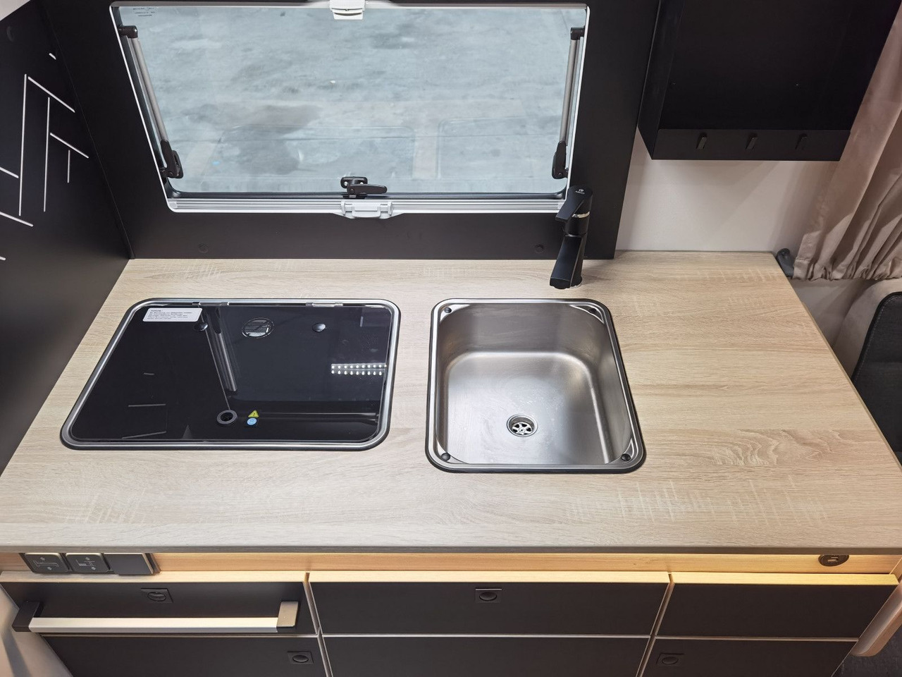 Semi-integrated motorhome Chausson 640 TITANIUM / -2026- / 165PS-9G. / XXL-HUBBETT: picture 10