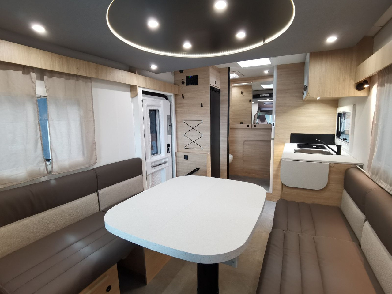 Semi-integrated motorhome Chausson 640 ULTIMATE / -2026- / 140PS-8G. / XXL- HUBBETT: picture 15