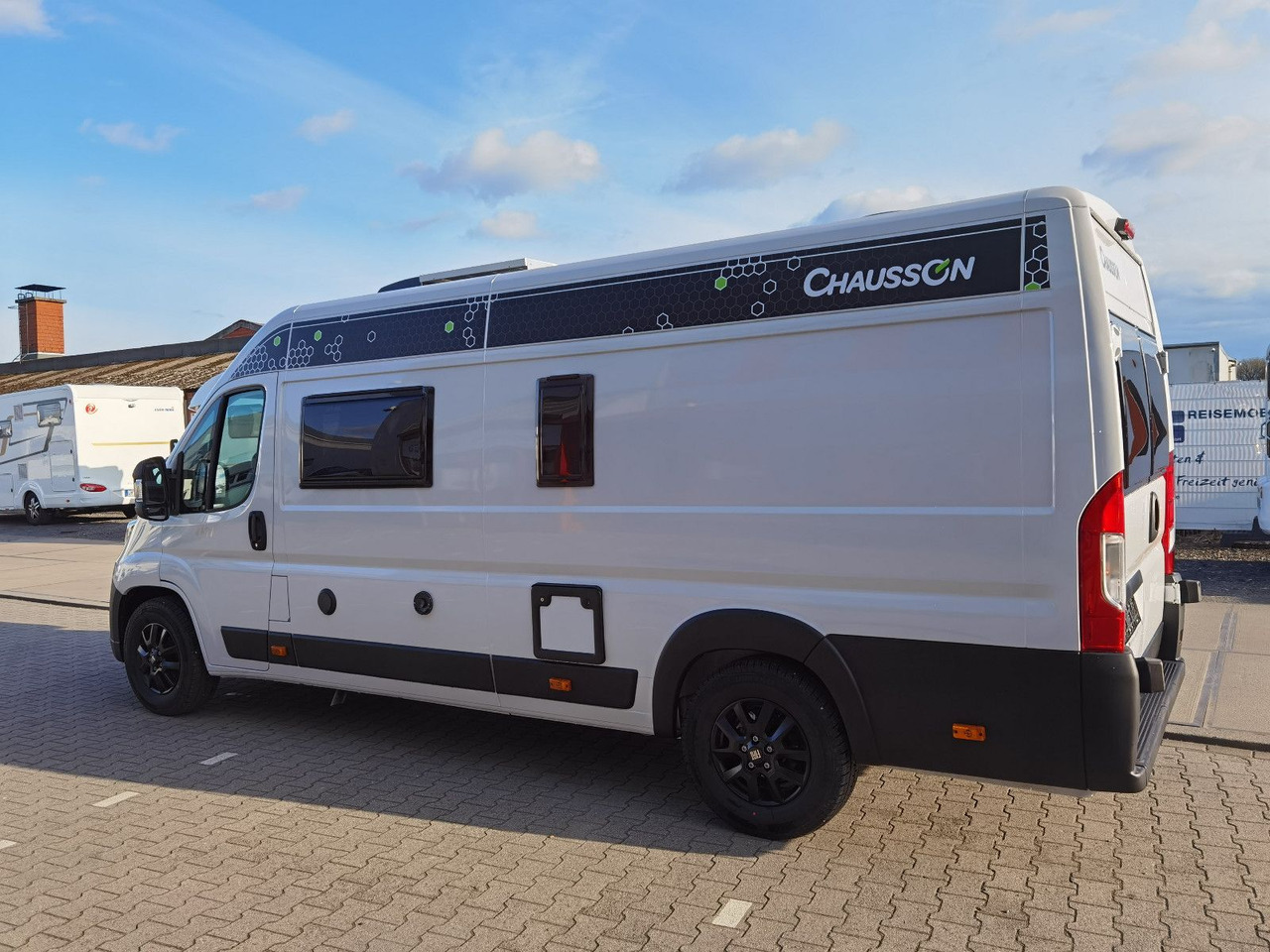 Chausson V697 FIRST LINE / - 2025 - /140PS / EINZELBETTEN Chausson V697 FIRST LINE / - 2025 - /140PS / EINZELBETTEN - Camper van: picture 5 Chausson V697 FIRST LINE / - 2025 - /140PS / EINZELBETTEN Chausson V697 FIRST LINE / - 2025 - /140PS / EINZELBETTEN - Camper van: picture 5