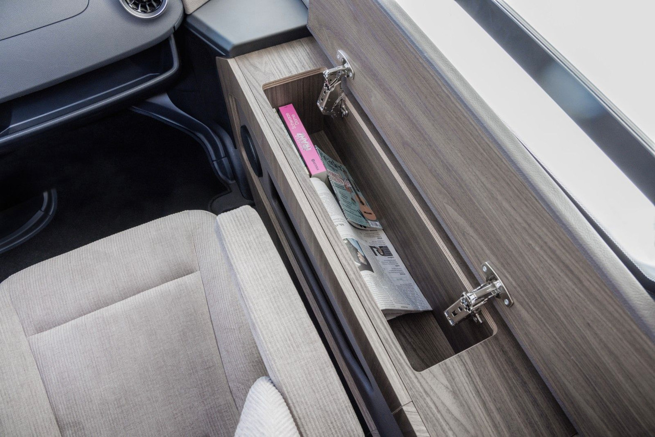 Integrated motorhome Eura Mobil INTEGRA LINE GT 726 EF / MB 170PS-9G / MOD.2025: picture 15