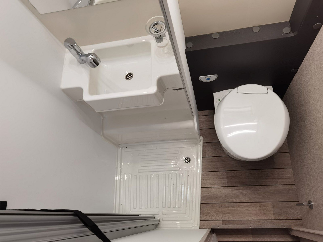 Alcove motorhome Forster A 699 EB / - 2026 - / 165 PS - 8G / EINZELBETTEN: picture 23