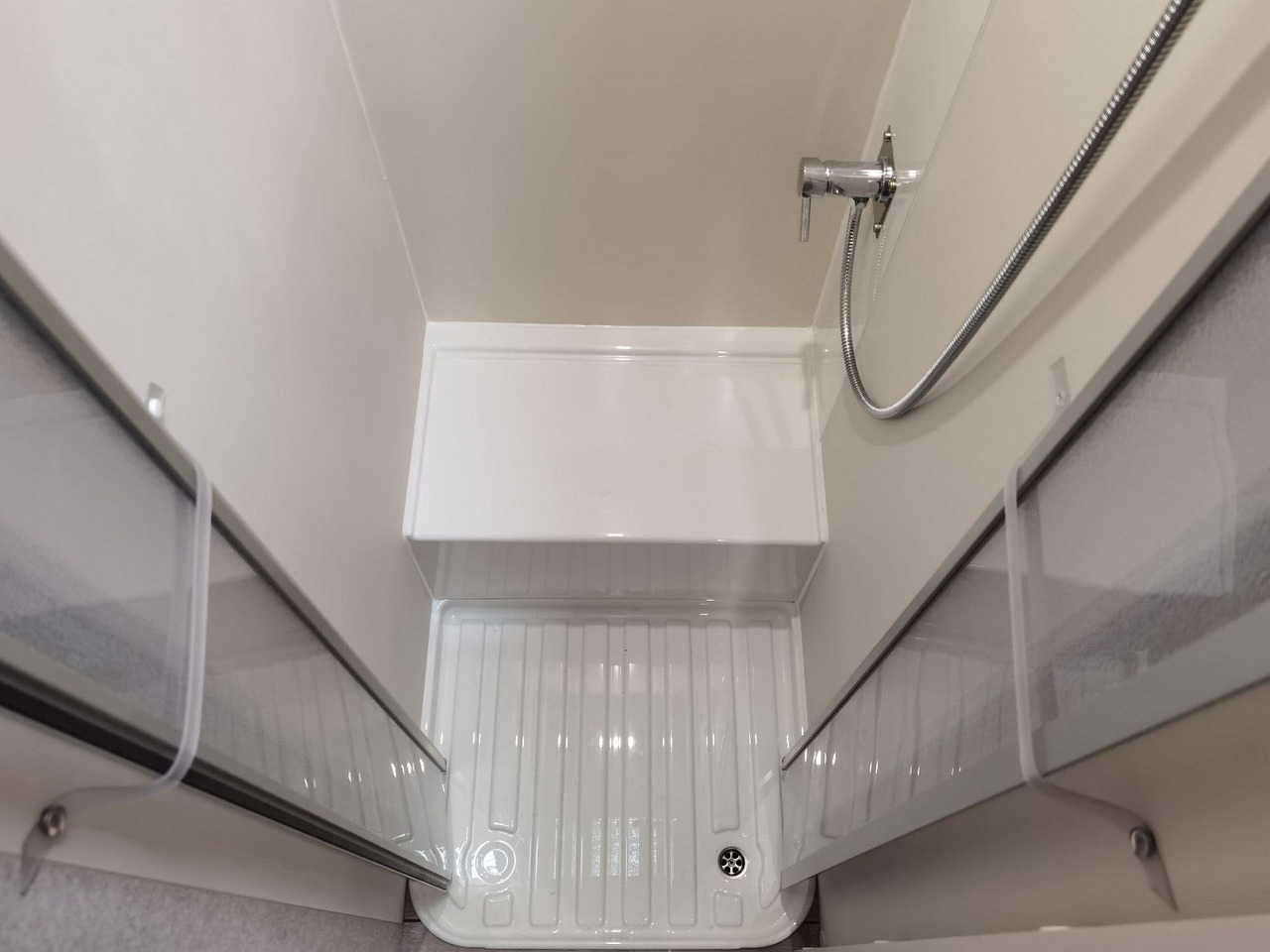 Semi-integrated motorhome Forster T 639 LF /-MODELL 2026- / XXL- HUBBETT & RAUMBAD: picture 23