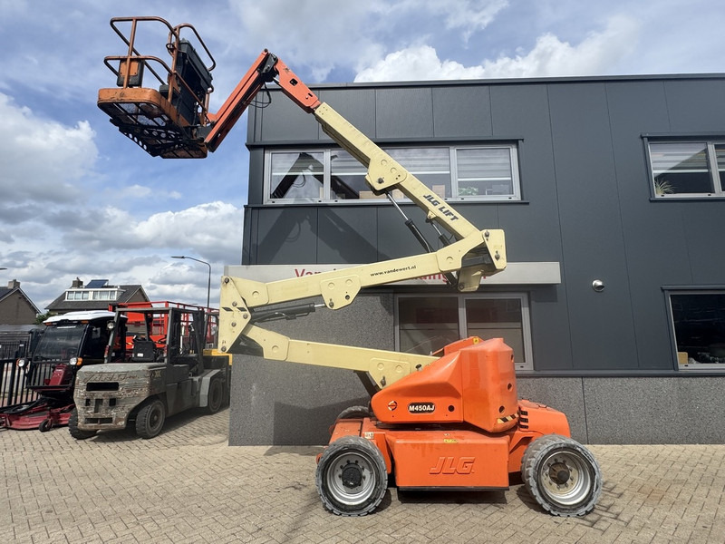 JLG M450AJ Knikarmhoogwerker / Arbeitsbuhne / Articulating Boom lift 15,5M Werkhoogte Hybride 2014 - Articulated boom: picture 5 JLG M450AJ Knikarmhoogwerker / Arbeitsbuhne / Articulating Boom lift 15,5M Werkhoogte Hybride 2014 - Articulated boom: picture 5