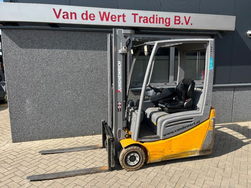 Jungheinrich EFG216K Heftruck Jungheinrich EFG216K Duplo 330 Freelift/Sideshift/4e functie Elektrisch 2016 - Electric forklift: picture 2 Jungheinrich EFG216K Heftruck Jungheinrich EFG216K Duplo 330 Freelift/Sideshift/4e functie Elektrisch 2016 - Electric forklift: picture 2