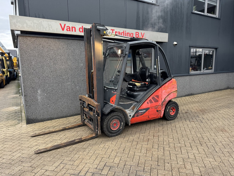 Linde H25T-02 Triplo 550 Freelift / Sideshift / Vorkversteller LPG 2013 - LPG forklift: picture 2 Linde H25T-02 Triplo 550 Freelift / Sideshift / Vorkversteller LPG 2013 - LPG forklift: picture 2