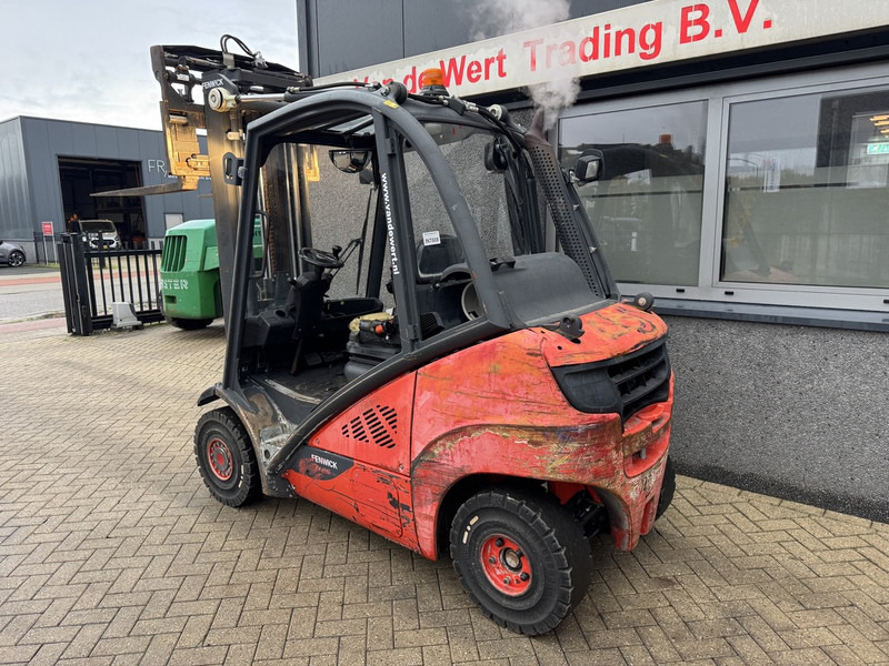 Linde H25T-02 Triplo 550 Freelift / Sideshift / Vorkversteller LPG 2013 - LPG forklift: picture 4 Linde H25T-02 Triplo 550 Freelift / Sideshift / Vorkversteller LPG 2013 - LPG forklift: picture 4