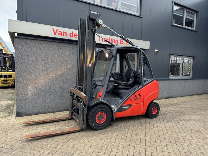 Linde H30D-02 Duplo 450 Sideshift / Vorkversteller VW Diesel 2013 - Diesel forklift: picture 2 Linde H30D-02 Duplo 450 Sideshift / Vorkversteller VW Diesel 2013 - Diesel forklift: picture 2